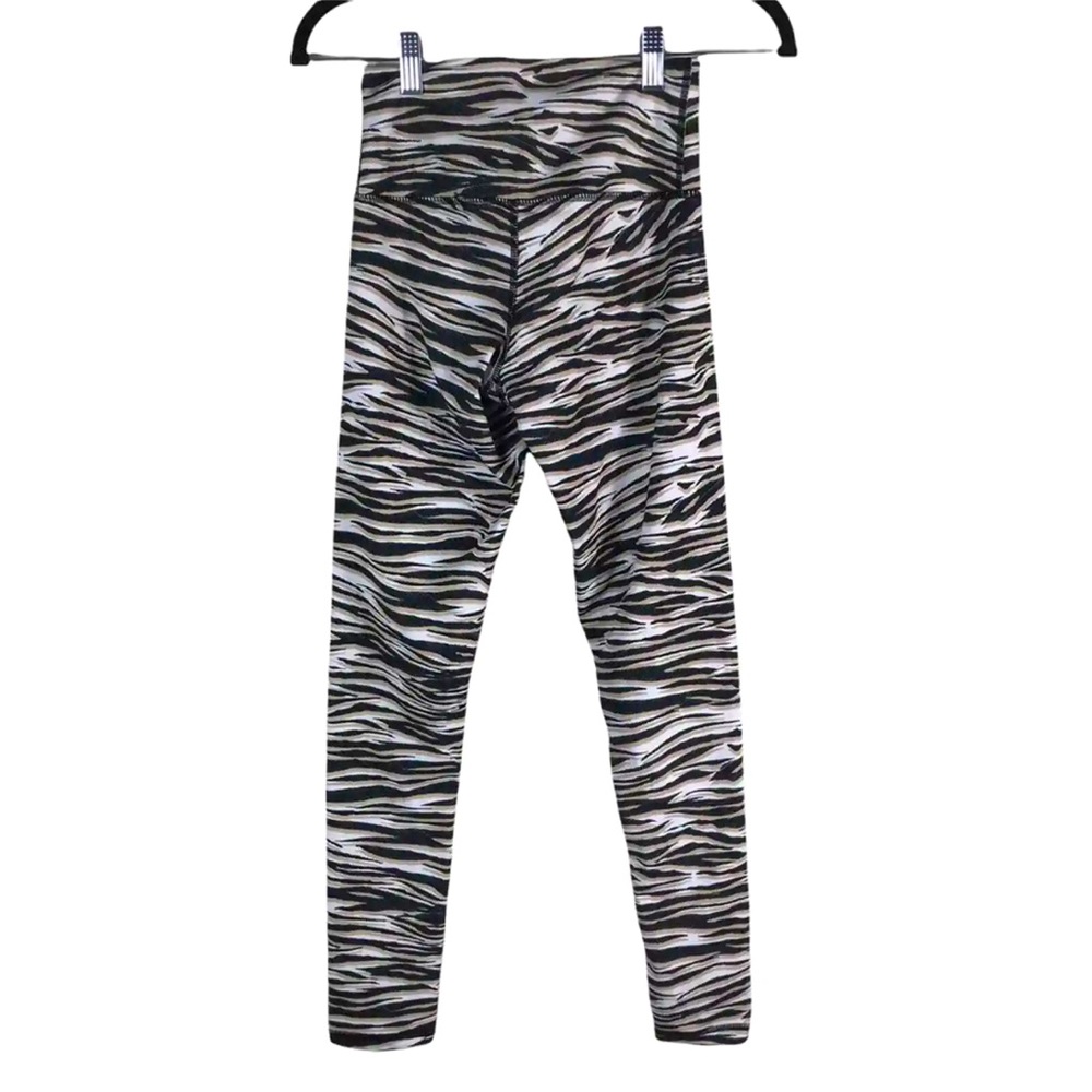 DYI Zebra leggings